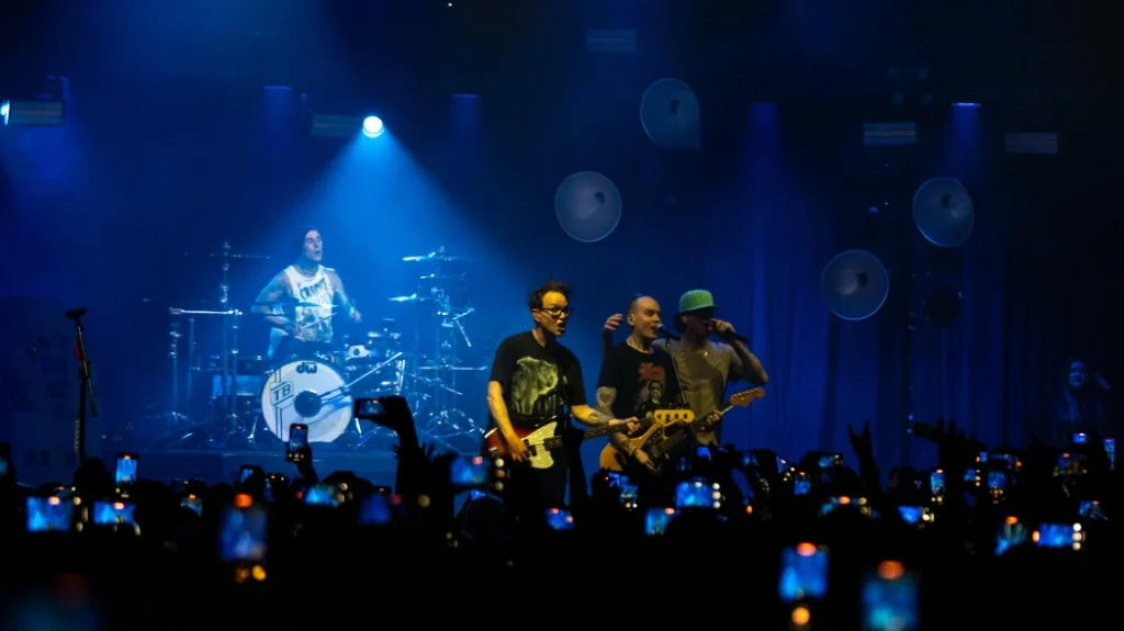 Blink-182 Surprises Fans by Reuniting With Matt Skiba at Wildfire Relief Show