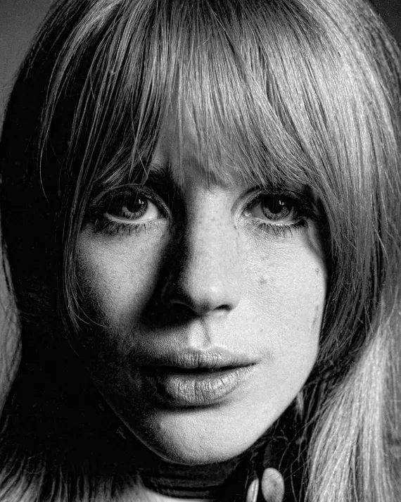 Legendary Singer Marianne Faithfull Passes Away at 78: A Life of Music and Influence